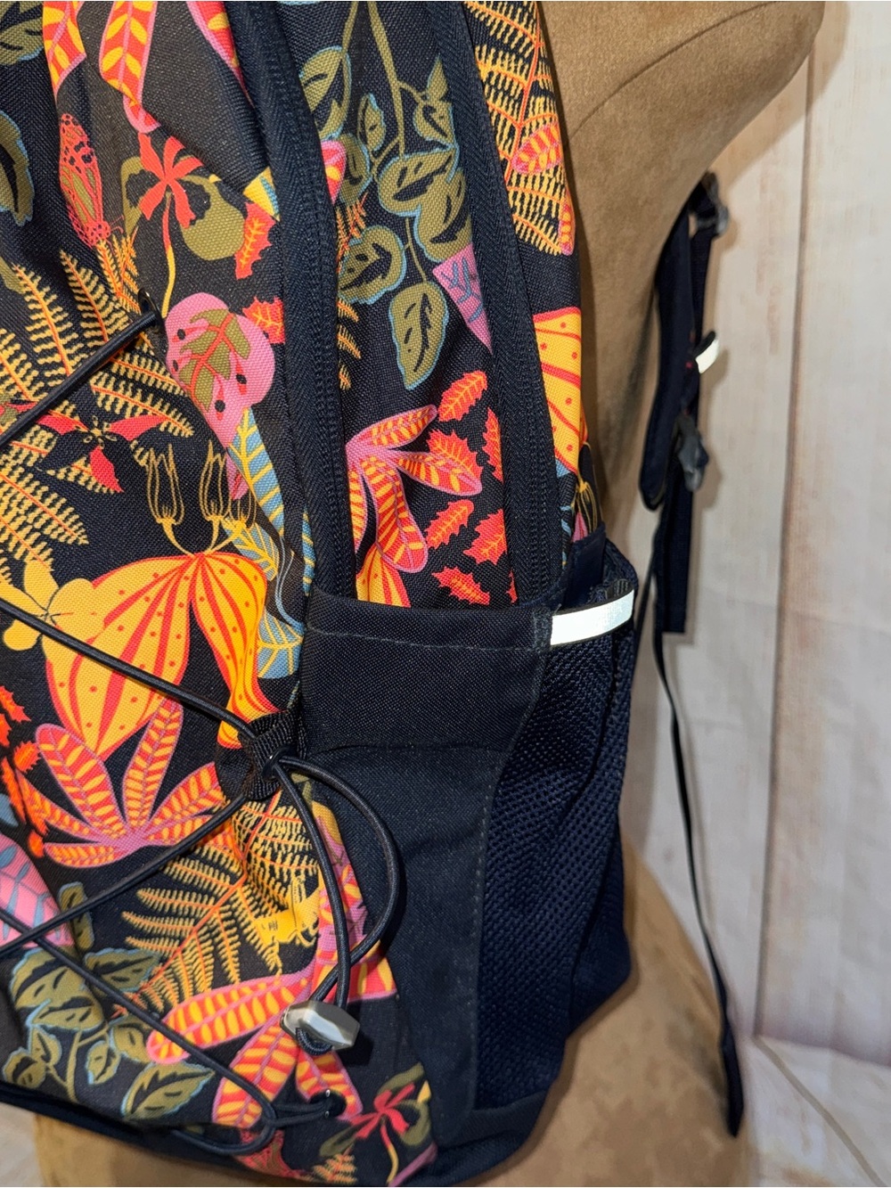 The North Face Women's Jester backpack, Navy Lone Wanderer Print, Botanical - Picture 7 of 12